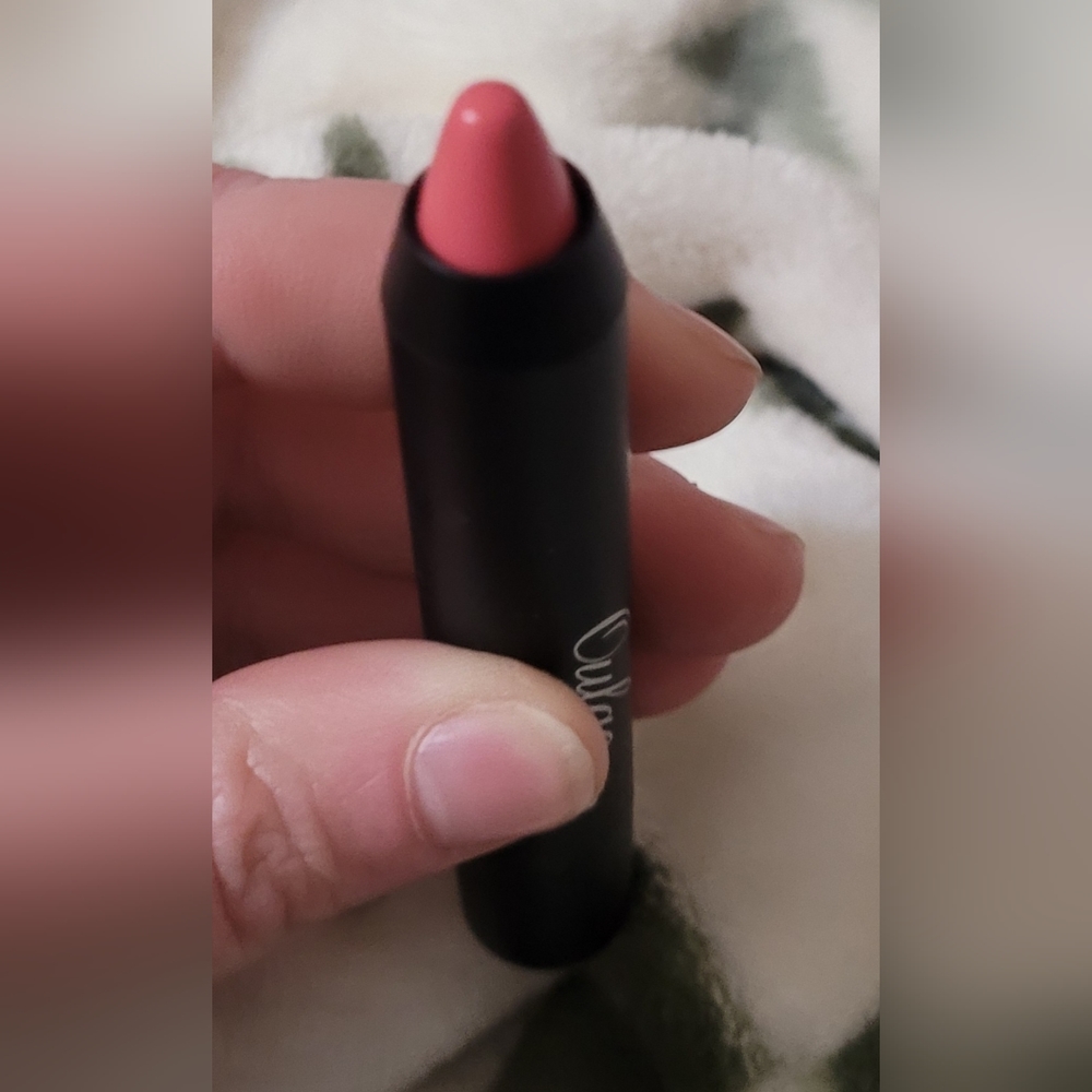Oulac cosmetics bundle - Picture 8 of 12
